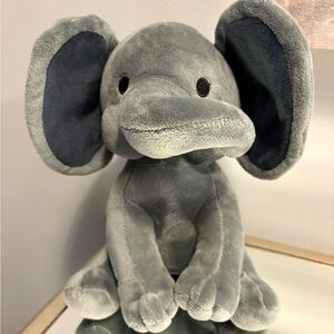 Pottery barn medium sized elephant plush toy new 10”